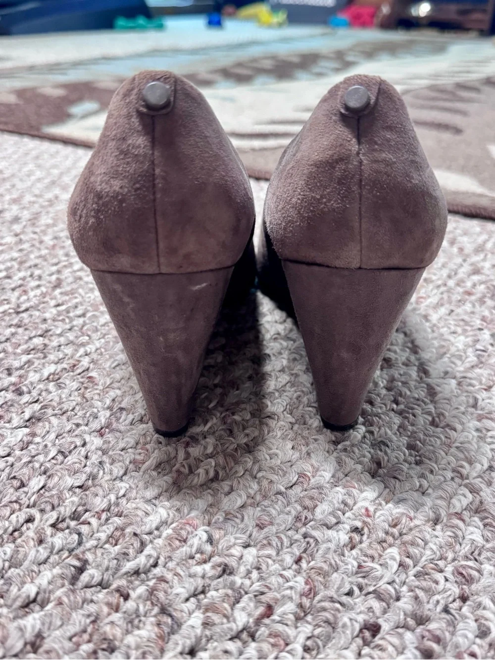 Easy Spirit Taupe Suede Round-Toe Wedge Heels – Women’s Size 10